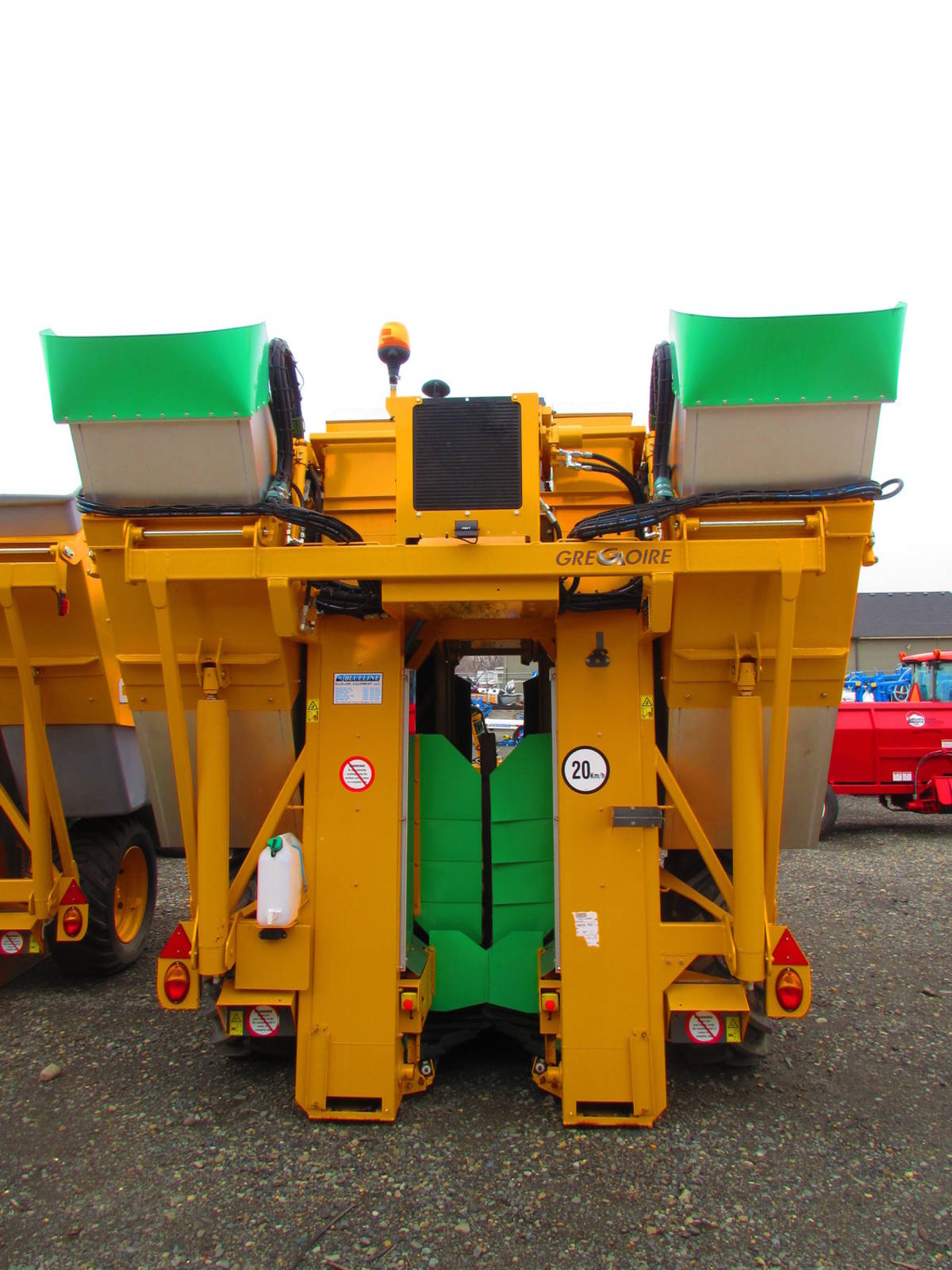 Gregoire G3.220 pull type grape harvester