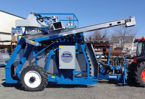 Blueline COL-GH pull type grape harvester